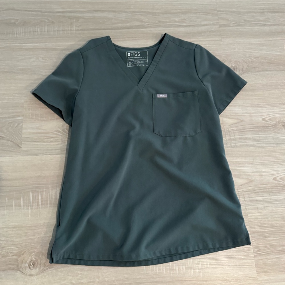 Figs Women's Bonsai Scrub Top
